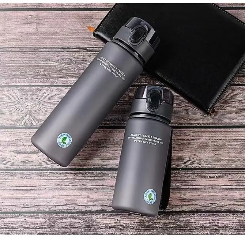 Brand BPA Free Leak Proof Sports Water Bottle High Quality Tour Hiking Portable My Favorite Drink Bottles  560ml