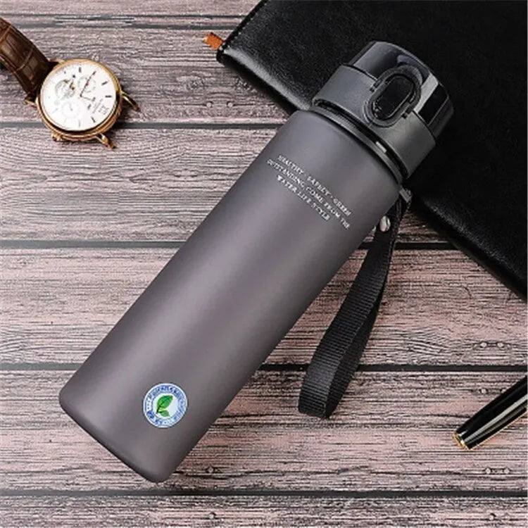 Brand BPA Free Leak Proof Sports Water Bottle High Quality Tour Hiking Portable My Favorite Drink Bottles  560ml